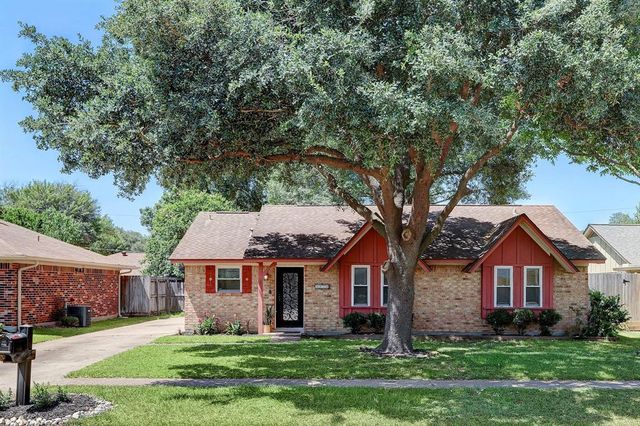 5814 Weeping Willow Rd, Houston, TX 77092