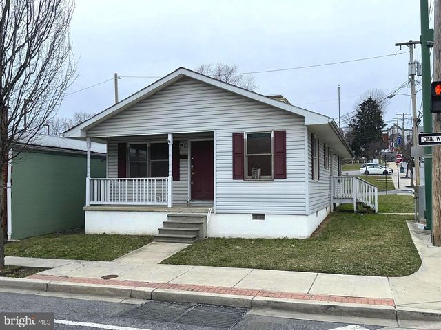 359 Jonathan St, Hagerstown, MD 21740