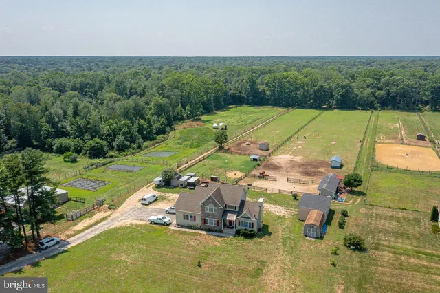 201 Morton Ave, Rosenhayn, NJ 08352