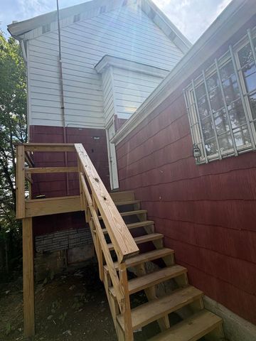 2812 Lanpark St, Pittsburgh, PA 15204