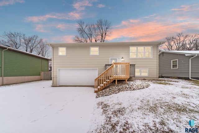 2901 S  Glendale Ave, Sioux Falls, SD 57105