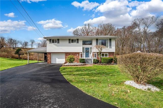 130 Dolphin Dr, Butler, PA 16002
