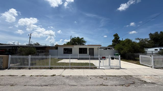 2230 Service Rd #1, Opa Locka, FL 33054