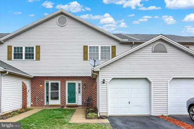 7236 Clearfield St, Harrisburg, PA 17111