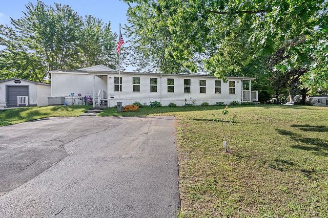 40 Old Hickory Dr, Saratoga Springs, NY 12866