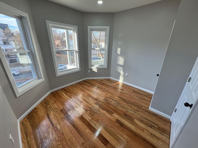 294 Chadwick Ave #2F, Newark, NJ 07112