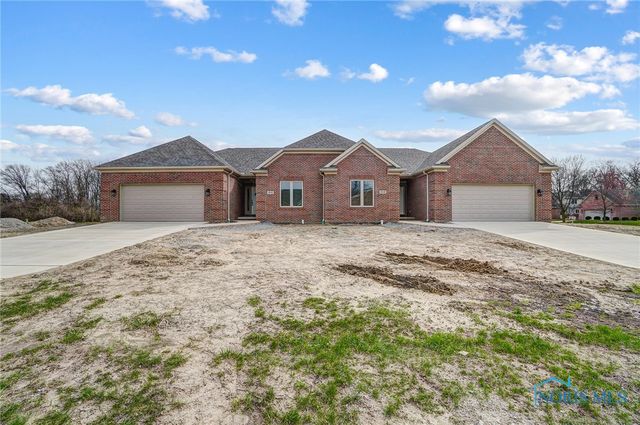 1345 Woodlark Trce, Bowling Green, OH 43402