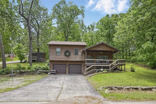 22 Oak Hill Dr, Seneca, MO 64865