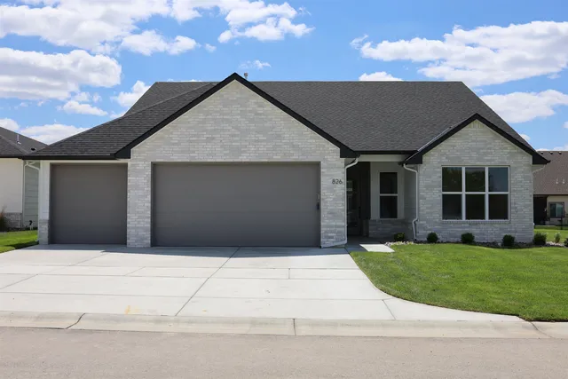 826 N  Speyside Cir, Andover, KS 67002