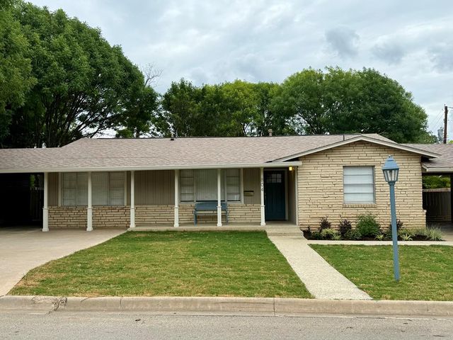 804 Bluebonnet Dr, Kerrville, TX 78028