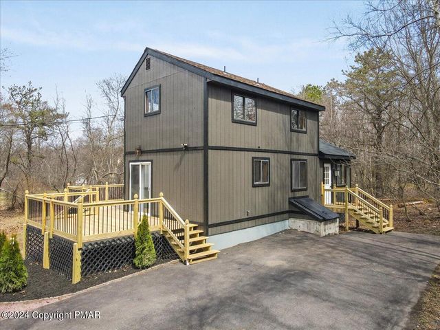 317 Clearview Dr, Long Pond, PA 18334