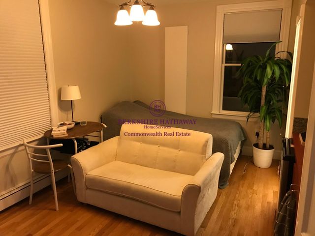 17 Russell St   #3, Somerville, MA 02144