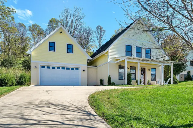 281 New Cameron Dr, Lexington, VA 24450