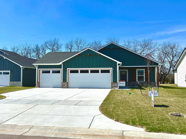 2231 S  San Marino Cir, Andover, KS 67002