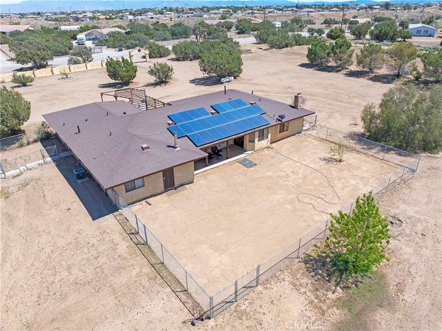 9448 Braceo St, Oak Hills, CA 92344