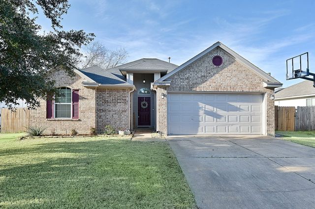 3822 Springfield Dr, College Station, TX 77845