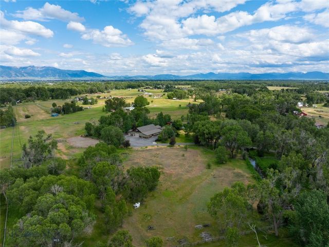 2490 E  Cedar Meadows Ln, Manhattan, MT 59741