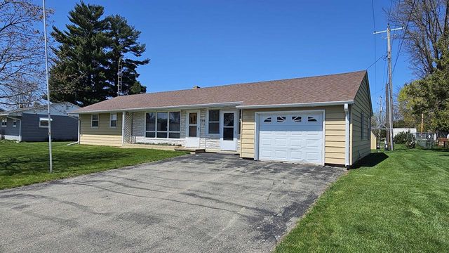 721 Sycamore Street, Lancaster, WI 53813