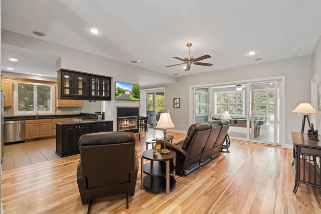 1018 Links ROAD #52-17, Lake Geneva, WI 53147