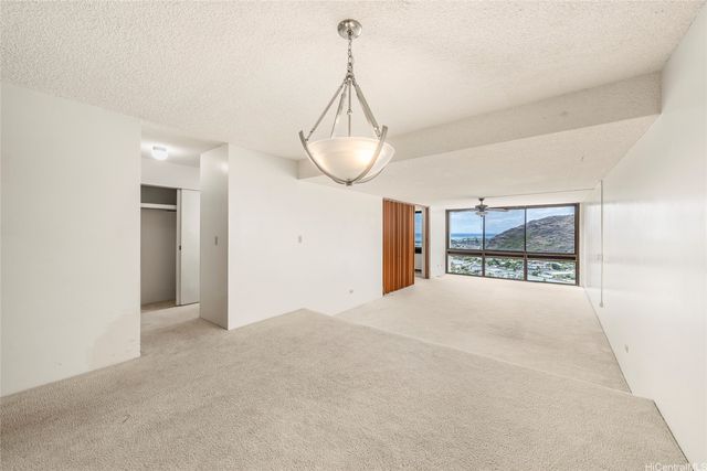 501 Hahaione St #119J, Honolulu, HI 96825