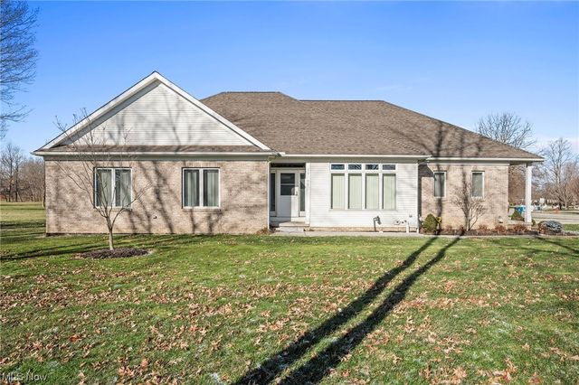 35195 Ridge Rd, Willoughby, OH 44094