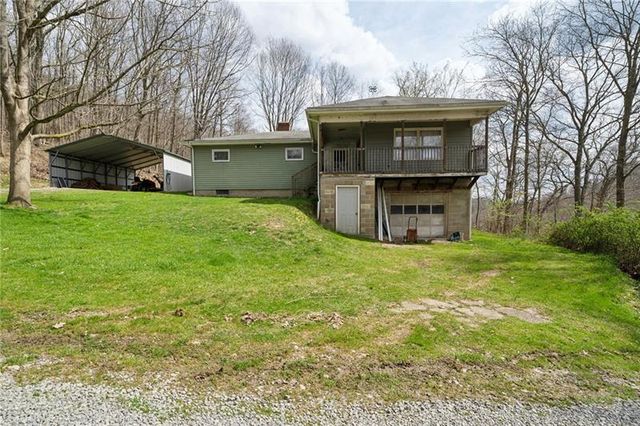124 Middle Rd, Industry, PA 15052