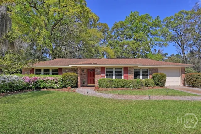 7 Mistletoe Court, Savannah, GA 31419