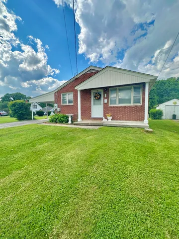 312 E  Phillip St, Covington, VA 24426
