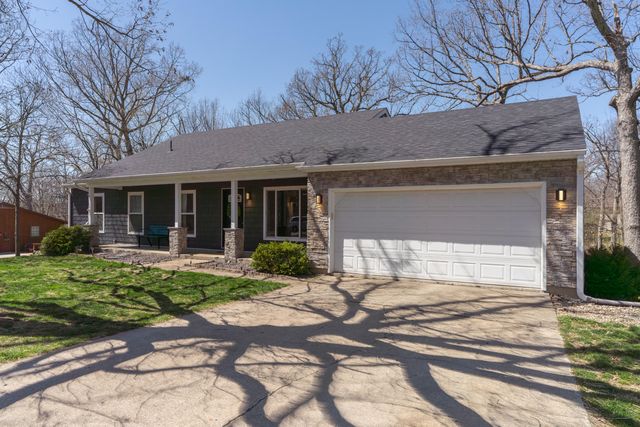 1325 Heritage Pl, Moberly, MO 65270