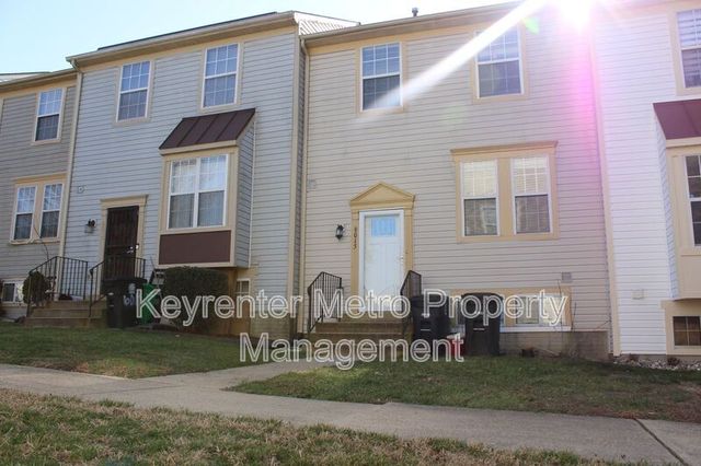6015 Surrey Square Ln, District Heights, MD 20747