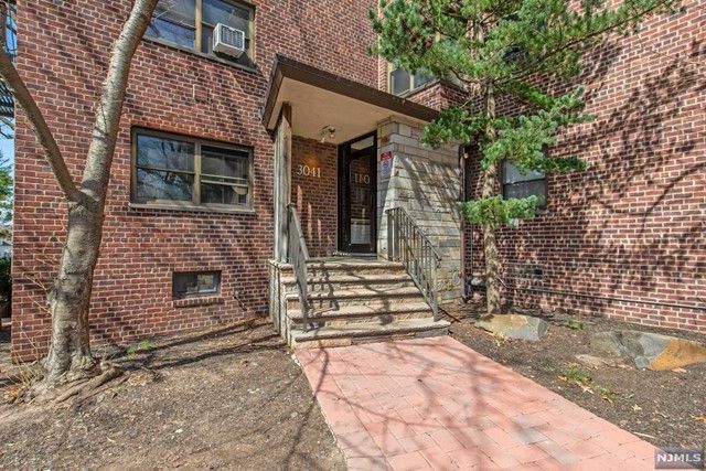 3041 Edwin Ave #3A, Fort Lee, NJ 07024
