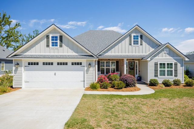4924 Hatfield Cir, Hahira, GA 31632