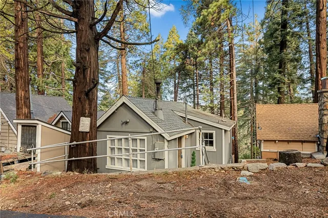 25616 Hi Ln, Twin Peaks, CA 92391