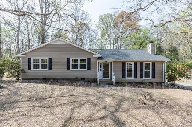 409 Foxhall Dr, Rocky Mount, NC 27804