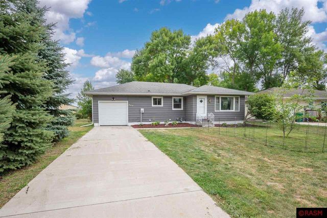 837 4th Ave SE, Wells, MN 56097