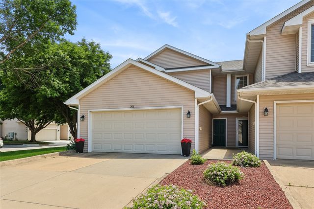 900 67th St #301, West Des Moines, IA 50266