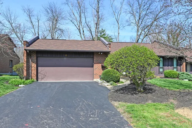 15 Brandywine Dr, Cincinnati, OH 45246