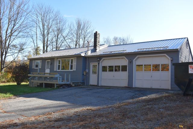 302 Enfield Rd Road, Lincoln, ME 04457
