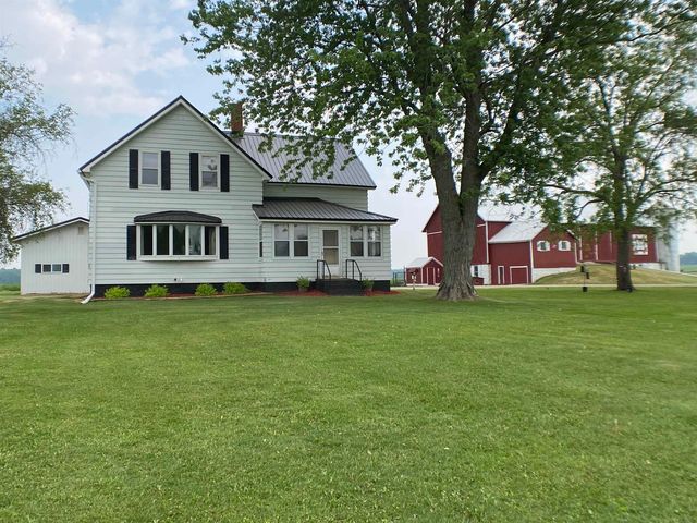 W2565 Old 22 Rd, Cecil, WI 54111