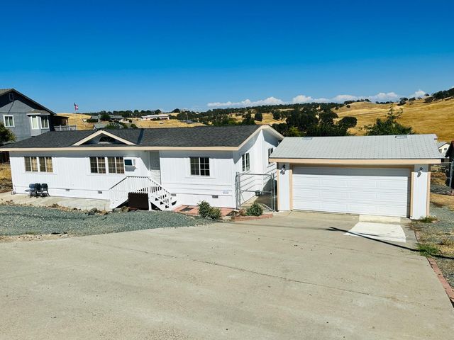 4280 Lakeview Dr, Ione, CA 95640