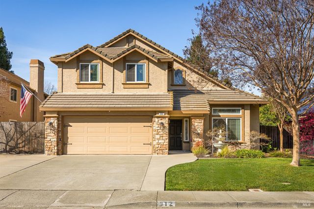 912 Cedar Brook Lane, Vacaville, CA 95687