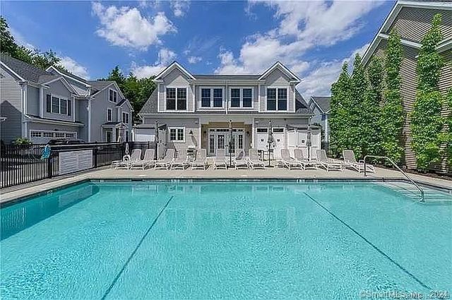 115 Colonial Rd #60, Stamford, CT 06906