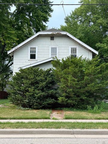 127 Edna Ave, Neenah, WI 54956