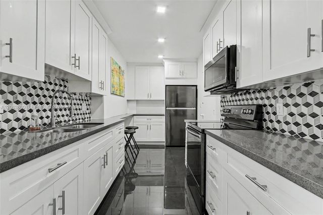 4400 Hillcrest Dr #1005A, Hollywood, FL 33021