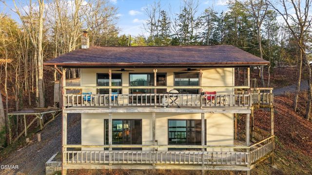 2739 Windy Cove Way, Sevierville, TN 37876