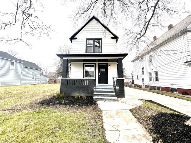 1582 Newman Ave, Lakewood, OH 44107