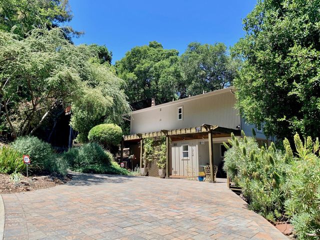 193 Holly Ln, Orinda, CA 94563