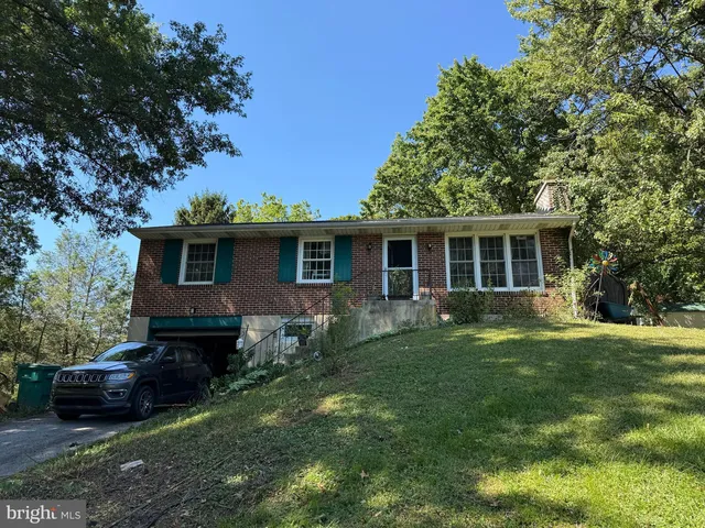 1842 Miller Rd, Hummelstown, PA 17036