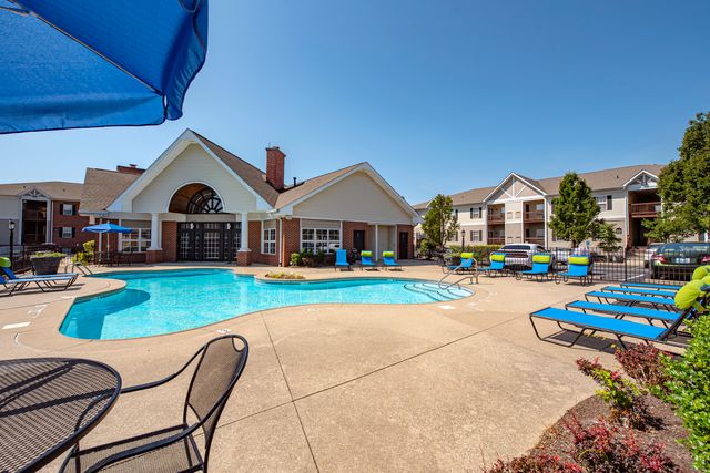 3311 Renwood Blvd #3324-303, Louisville, KY 40214