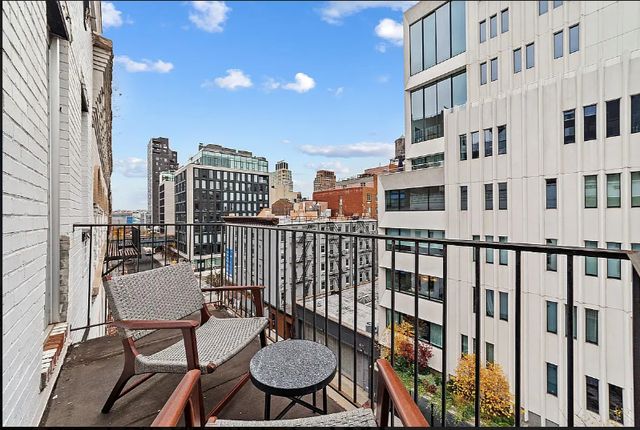 448 W  19th St #3CD, New York, NY 10011